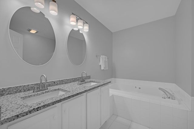 27 Robert Cir 27, Grafton, MA 01536