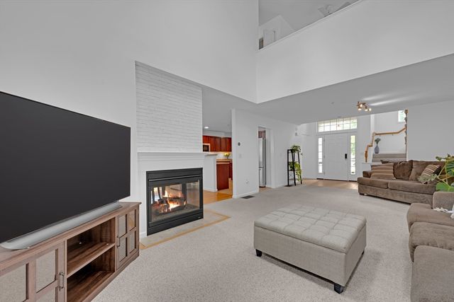 27 Robert Cir 27, Grafton, MA 01536