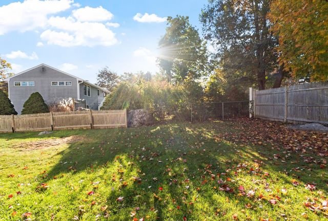 5 Mace Road, Hampton, NH 03842