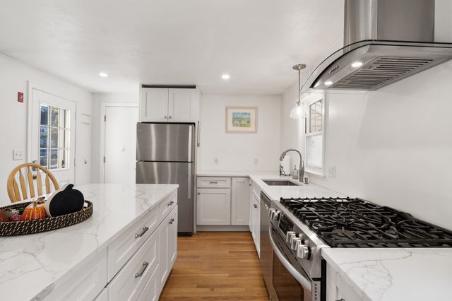 5 Mace Road, Hampton, NH 03842