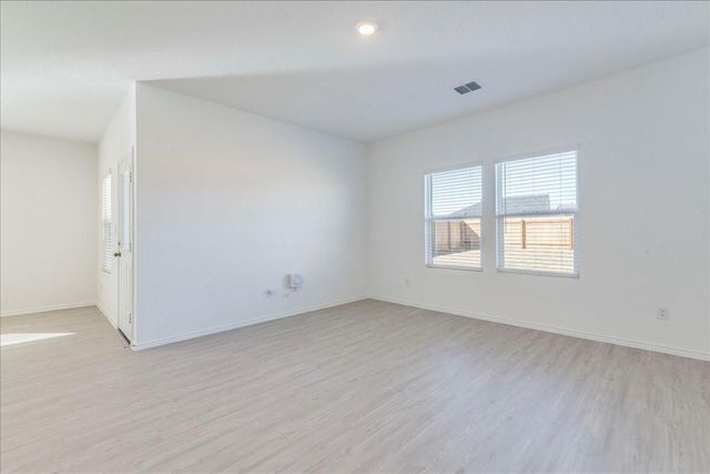 214 Magalia LN, Kyle, TX 78640