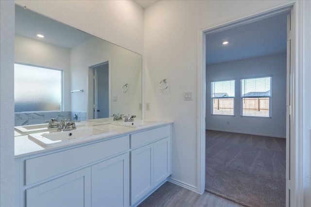 214 Magalia LN, Kyle, TX 78640