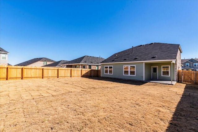 214 Magalia LN, Kyle, TX 78640