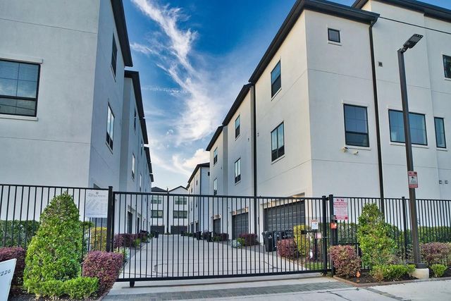 2710 Grand Fountains Drive C, Houston, TX 77054