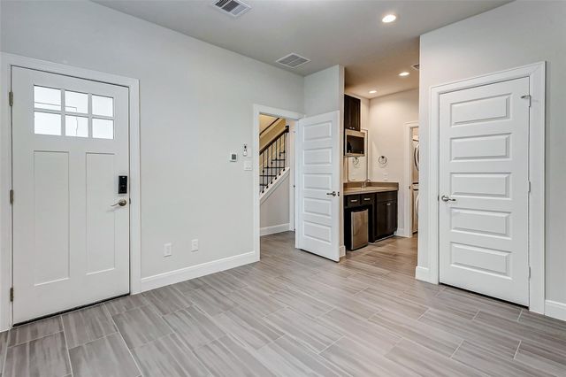 2710 Grand Fountains Drive C, Houston, TX 77054