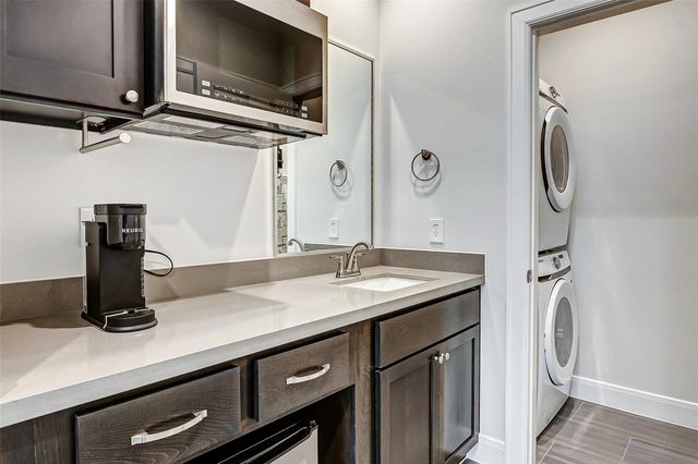 2710 Grand Fountains Drive C, Houston, TX 77054