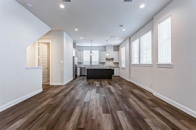 2710 Grand Fountains Drive C, Houston, TX 77054