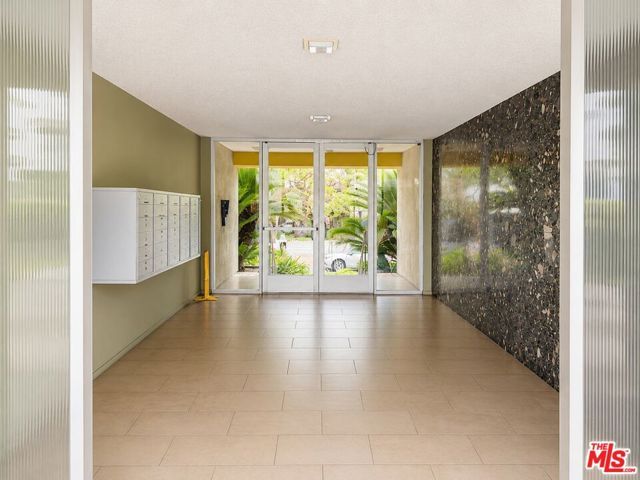 1525 N Hayworth Avenue 107, Los Angeles, CA 90046