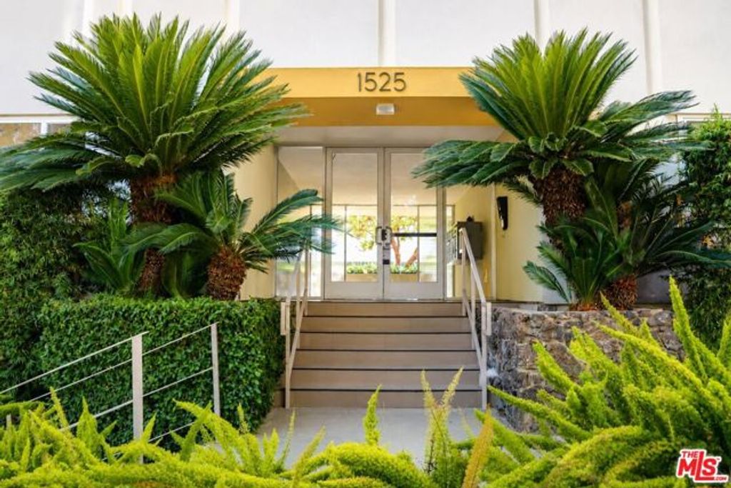 1525 N Hayworth Avenue 107, Los Angeles, CA 90046
