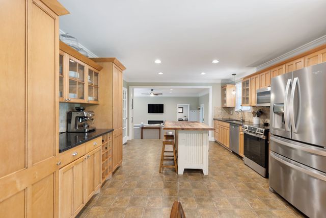 109 Pine Circle Dr, Franklin, TN 37069