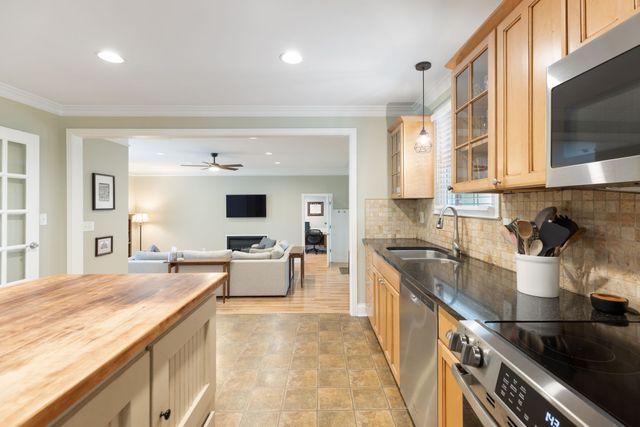 109 Pine Circle Dr, Franklin, TN 37069