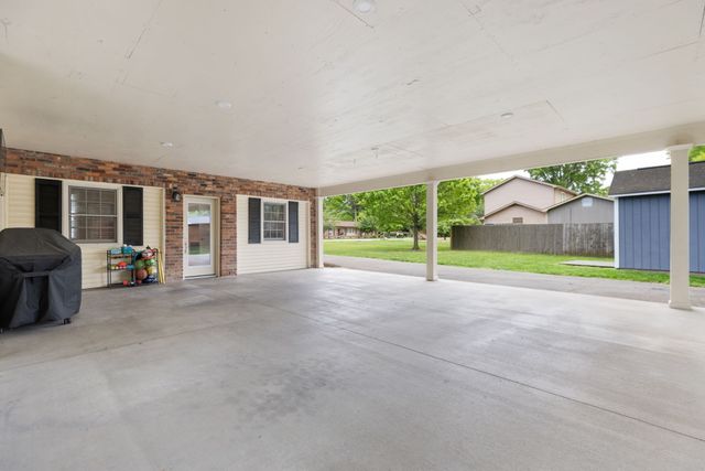 109 Pine Circle Dr, Franklin, TN 37069