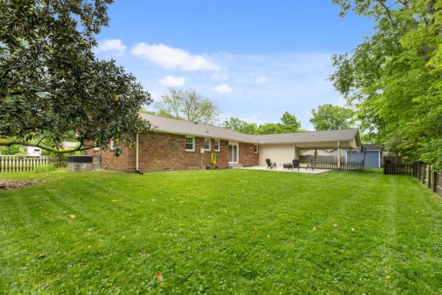 109 Pine Circle Dr, Franklin, TN 37069