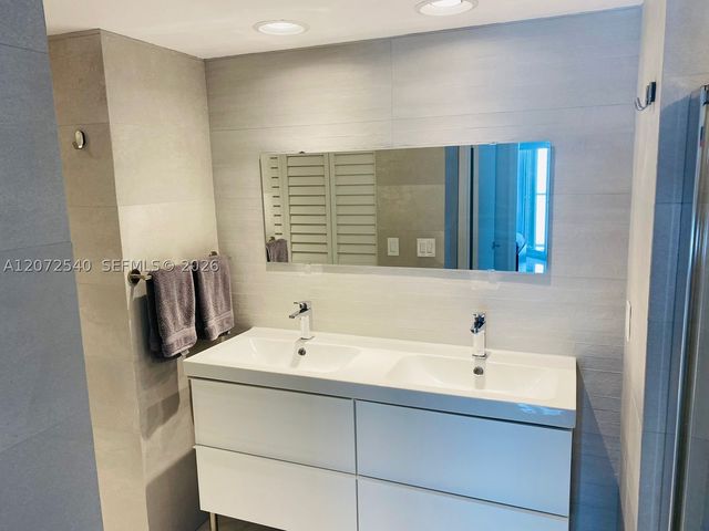 16445 Collins Ave 1624, Sunny Isles Beach, FL 33160