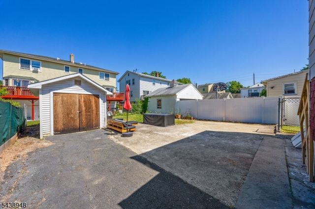 163 Walnut St 2, Bloomfield Twp., NJ 07003