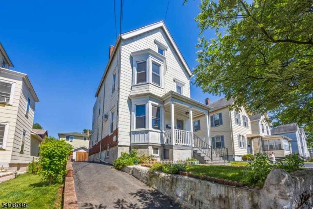 163 Walnut St 2, Bloomfield Twp., NJ 07003