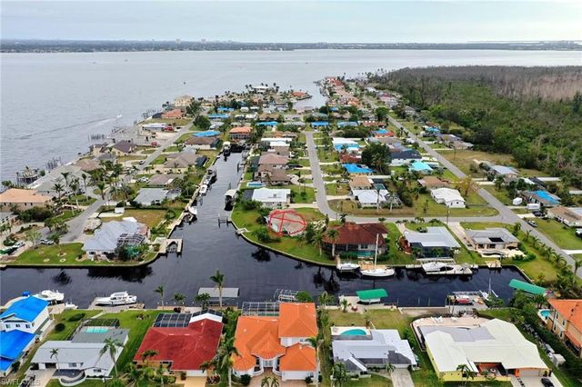 101 SW 58th TER, Cape Coral, FL 33914