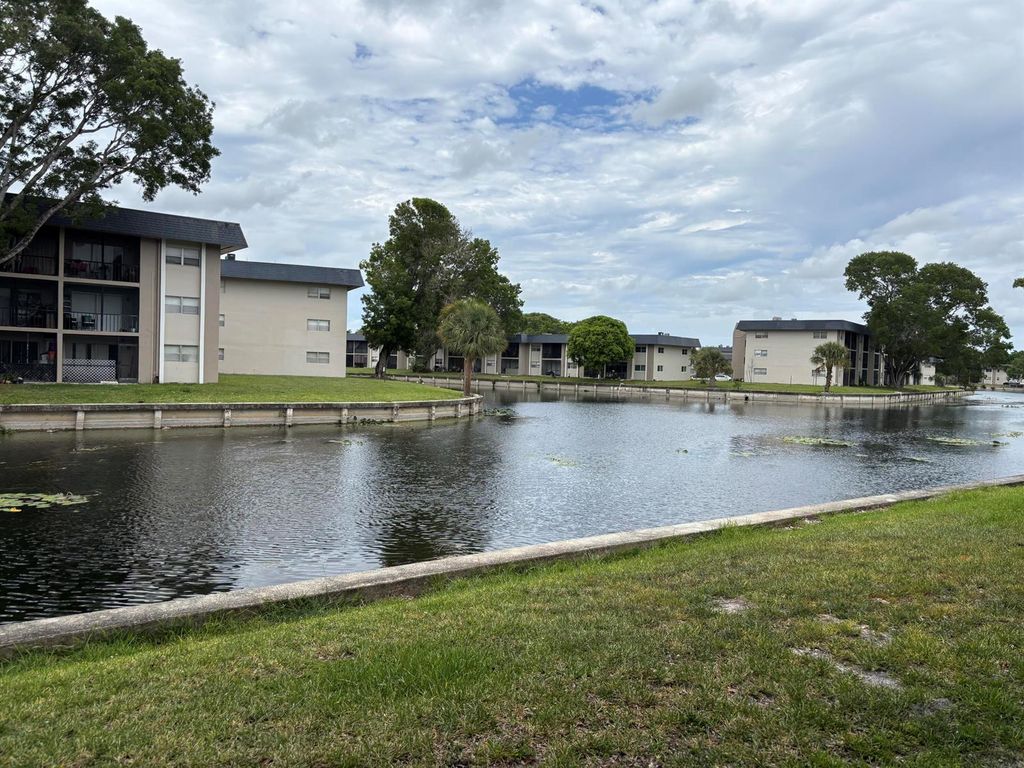 Image 1 of property listing at 8051 S Colony Circle 107, Tamarac, FL 33321