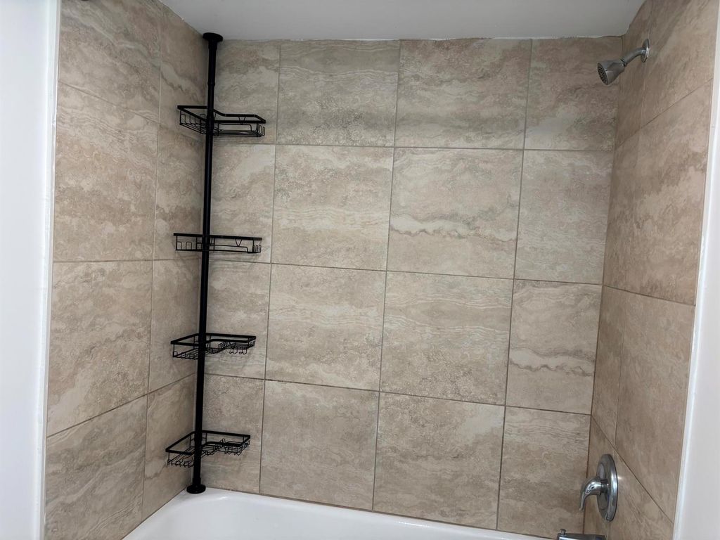 Image 12 of property listing at 8051 S Colony Circle 107, Tamarac, FL 33321