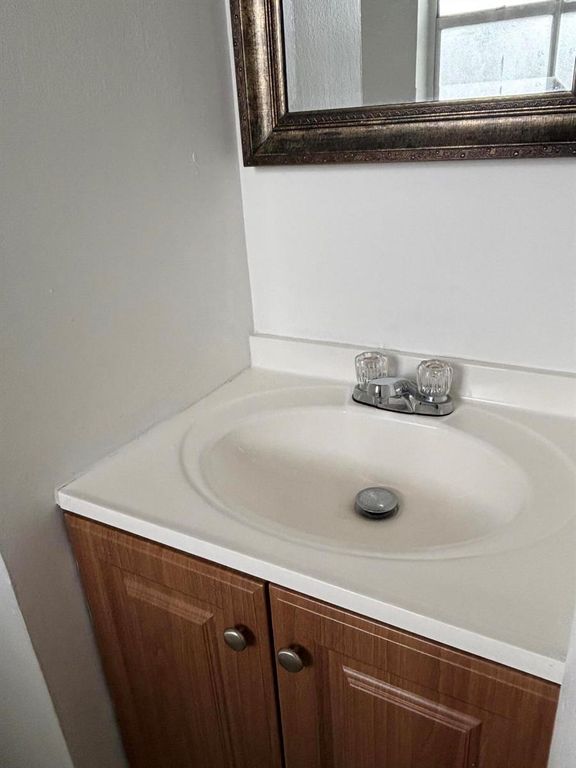 Image 4 of property listing at 8051 S Colony Circle 107, Tamarac, FL 33321