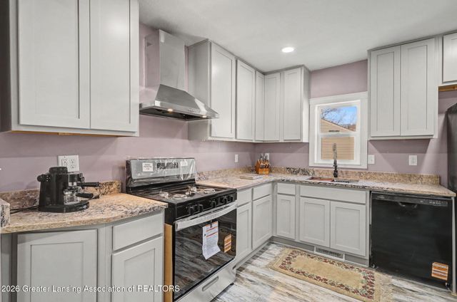 339 Stoner Road, Lansing, MI 48917