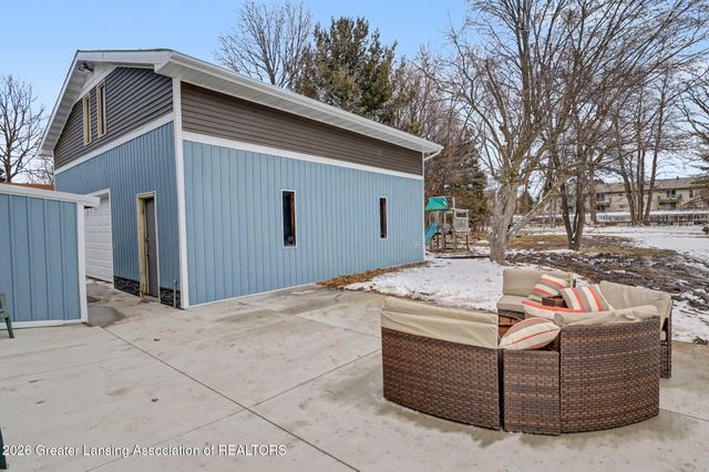 339 Stoner Road, Lansing, MI 48917