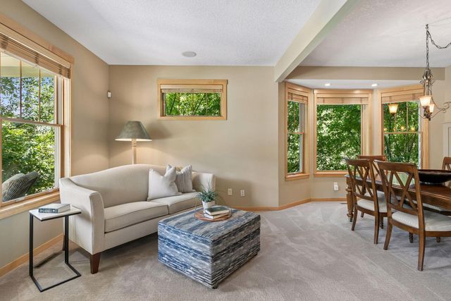 11281 Stonemill Farms Curve, Woodbury, MN 55129