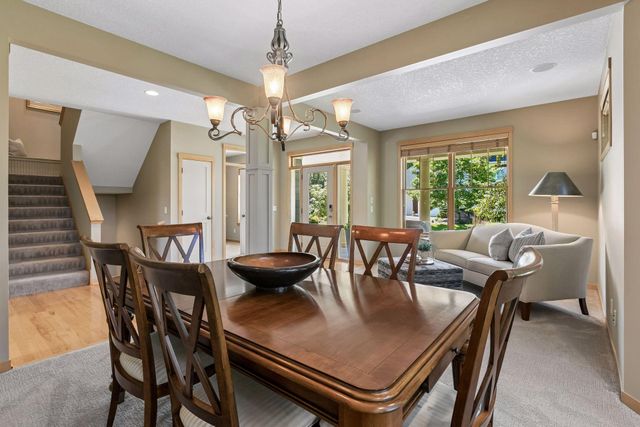 11281 Stonemill Farms Curve, Woodbury, MN 55129