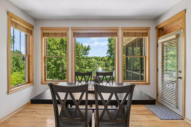 11281 Stonemill Farms Curve, Woodbury, MN 55129