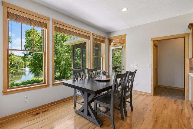 11281 Stonemill Farms Curve, Woodbury, MN 55129