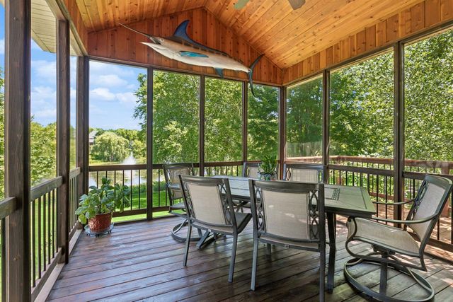 11281 Stonemill Farms Curve, Woodbury, MN 55129