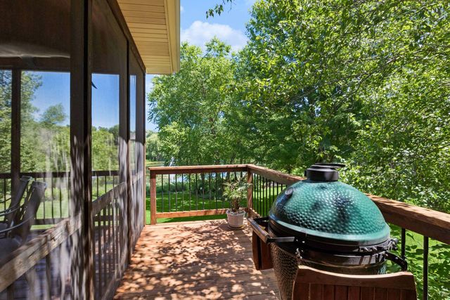 11281 Stonemill Farms Curve, Woodbury, MN 55129