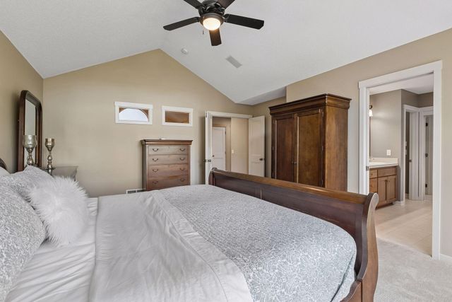 11281 Stonemill Farms Curve, Woodbury, MN 55129