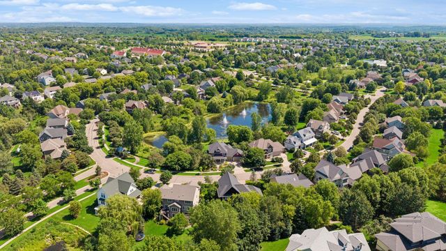 11281 Stonemill Farms Curve, Woodbury, MN 55129