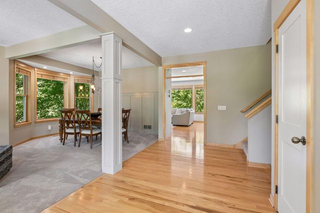 11281 Stonemill Farms Curve, Woodbury, MN 55129