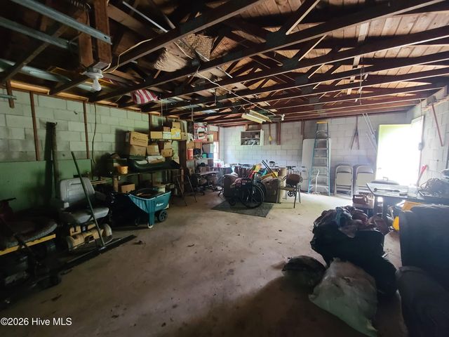 569 Central Avenue, Kinston, NC 28504