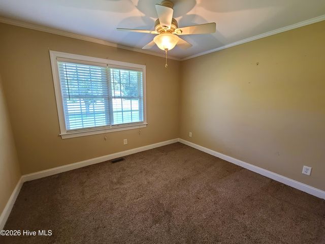 569 Central Avenue, Kinston, NC 28504