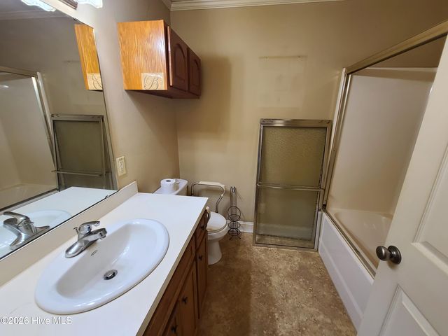 569 Central Avenue, Kinston, NC 28504