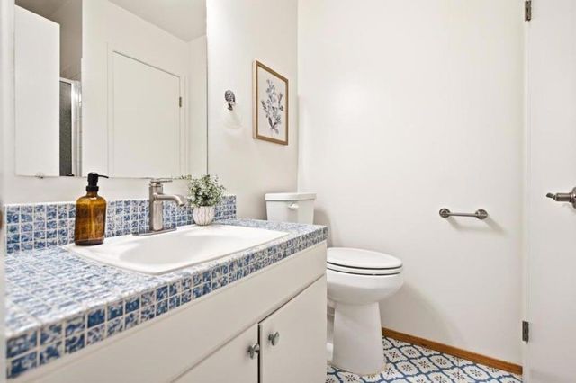 2200 Delvin Way, South San Francisco, CA 94080