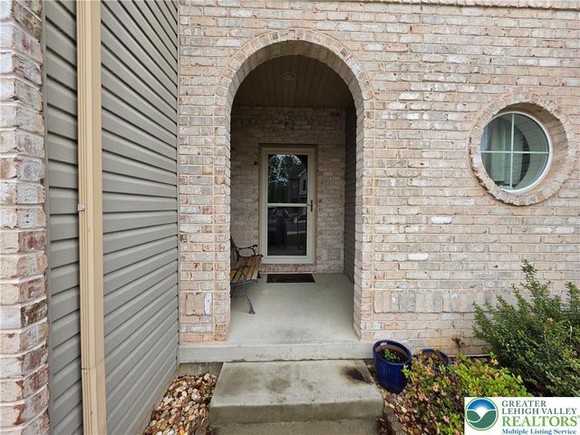 4438 Elmwood Drive, Lower Nazareth Twp, PA 18064