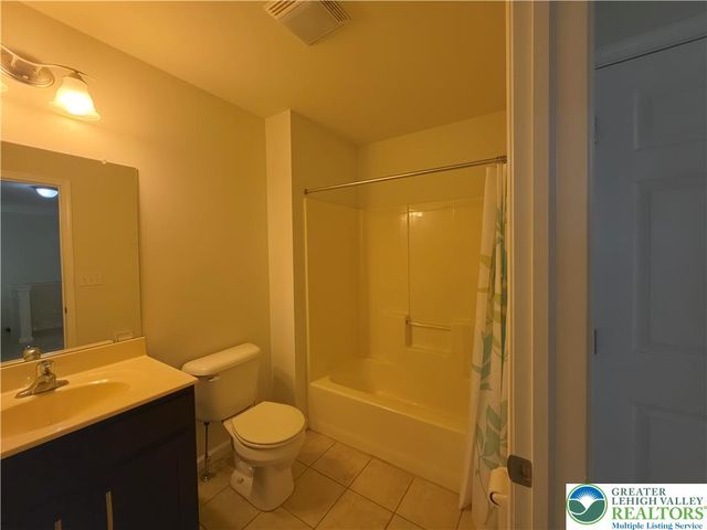 4438 Elmwood Drive, Lower Nazareth Twp, PA 18064