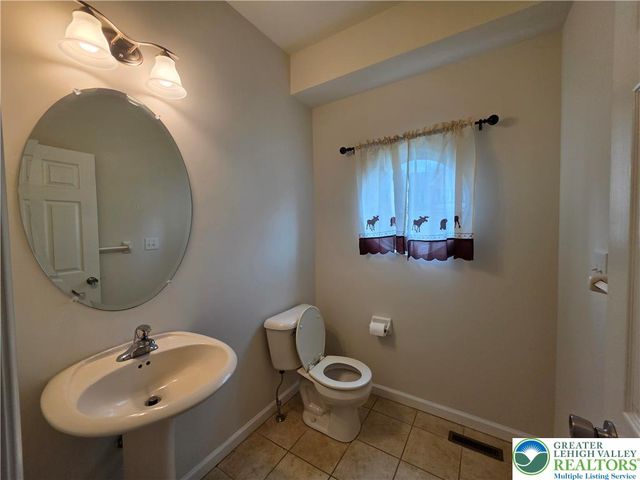 4438 Elmwood Drive, Lower Nazareth Twp, PA 18064