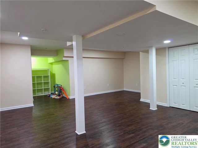4438 Elmwood Drive, Lower Nazareth Twp, PA 18064