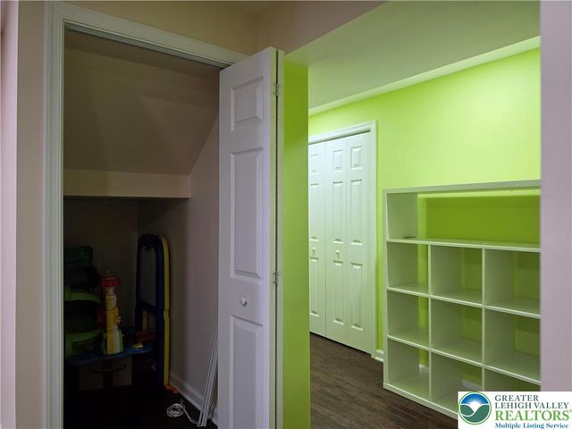4438 Elmwood Drive, Lower Nazareth Twp, PA 18064