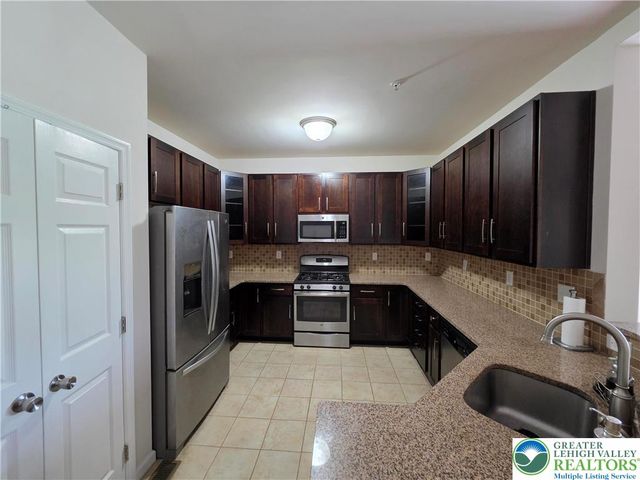 4438 Elmwood Drive, Lower Nazareth Twp, PA 18064