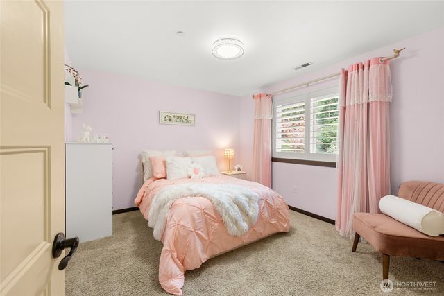 19503 204th Avenue NE, Woodinville, WA 98077