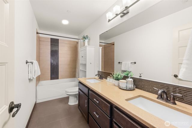 19503 204th Avenue NE, Woodinville, WA 98077