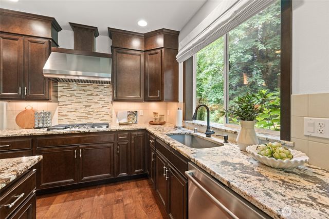 19503 204th Avenue NE, Woodinville, WA 98077