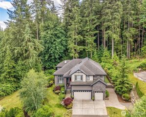 19503 204th Avenue NE, Woodinville, WA 98077
