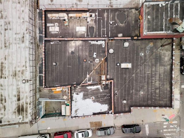 310 Johnson Avenue, Brooklyn, NY 11206